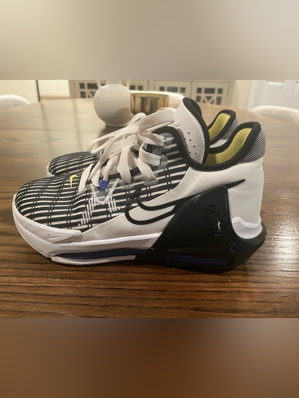Nike | LeBron James Basketball Shoes | Big Kids | Size 4.5